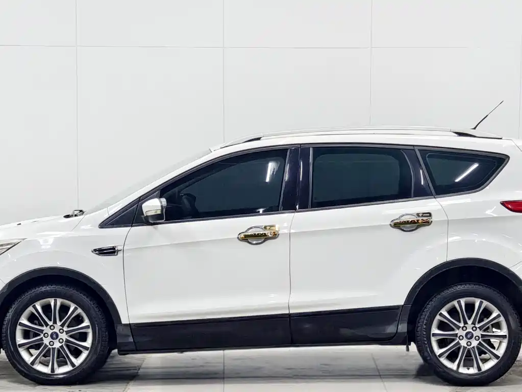 Ford Kuga 2016 — фото 7