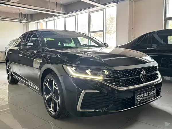 Volkswagen Passat 2024