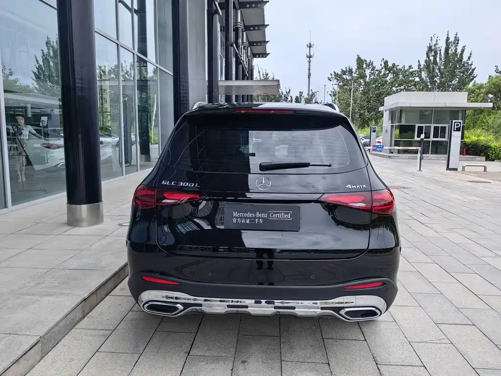 Mercedes-Benz GLC 2025