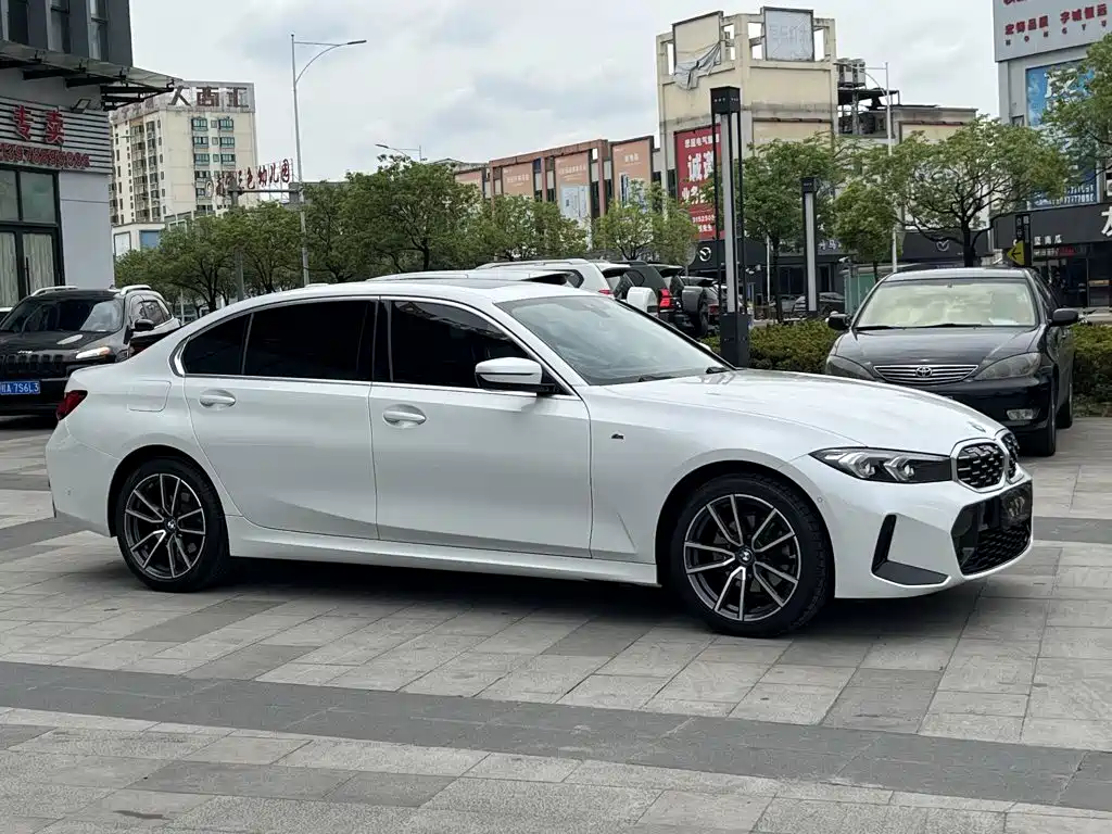 BMW 3 Series 2023