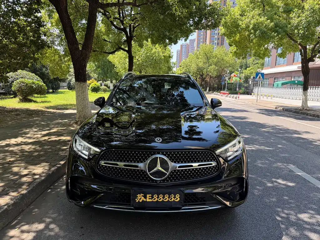 Mercedes-Benz GLC 2023