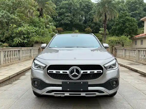 Mercedes-Benz GLA 2023