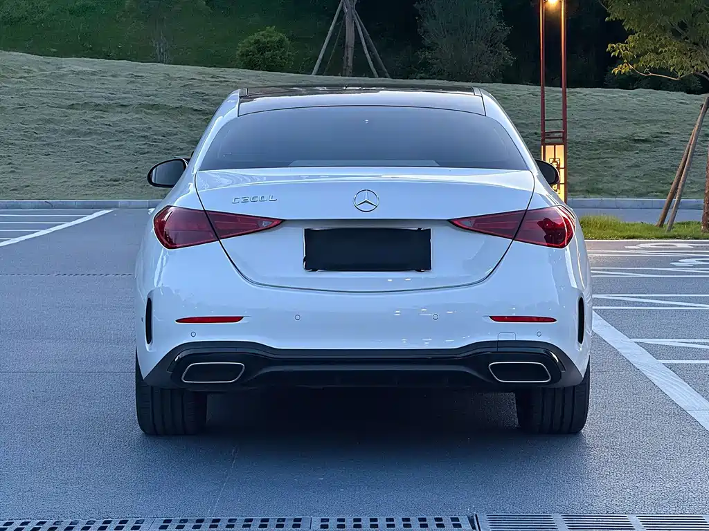 Mercedes-Benz C-Class 2021