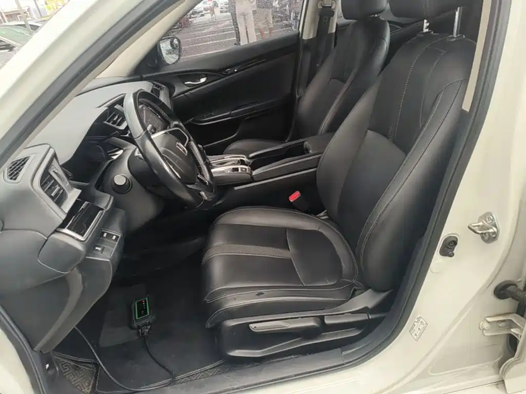 Honda Civic 2020 — фото 15