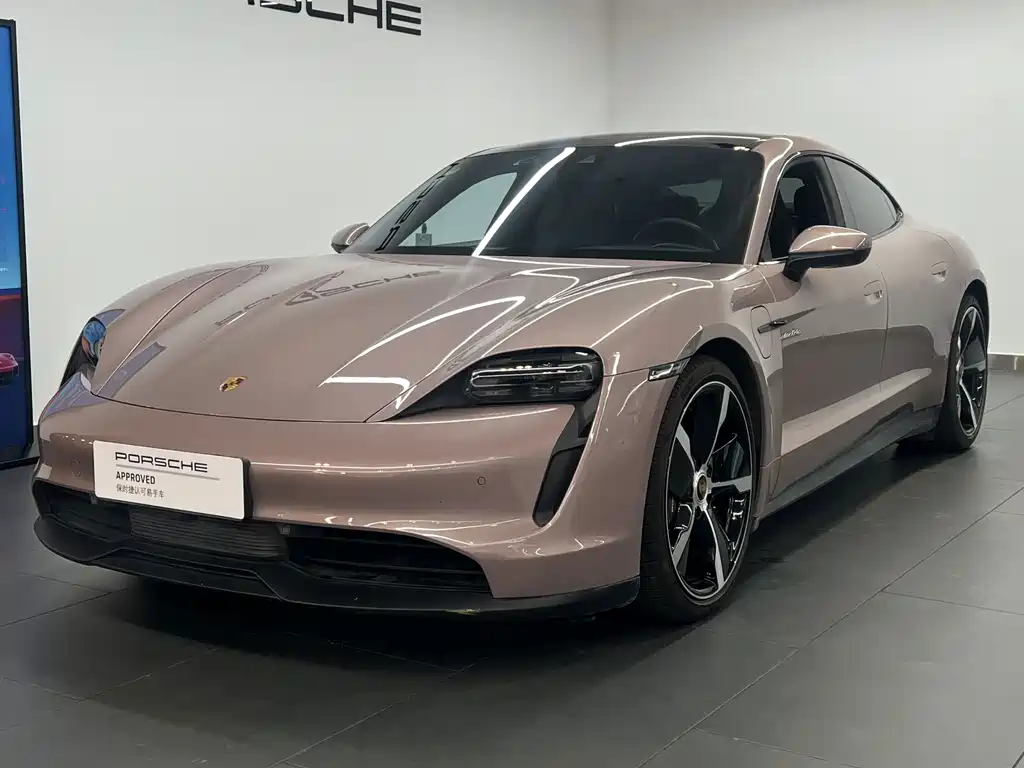Porsche Taycan 2021 — фото 1