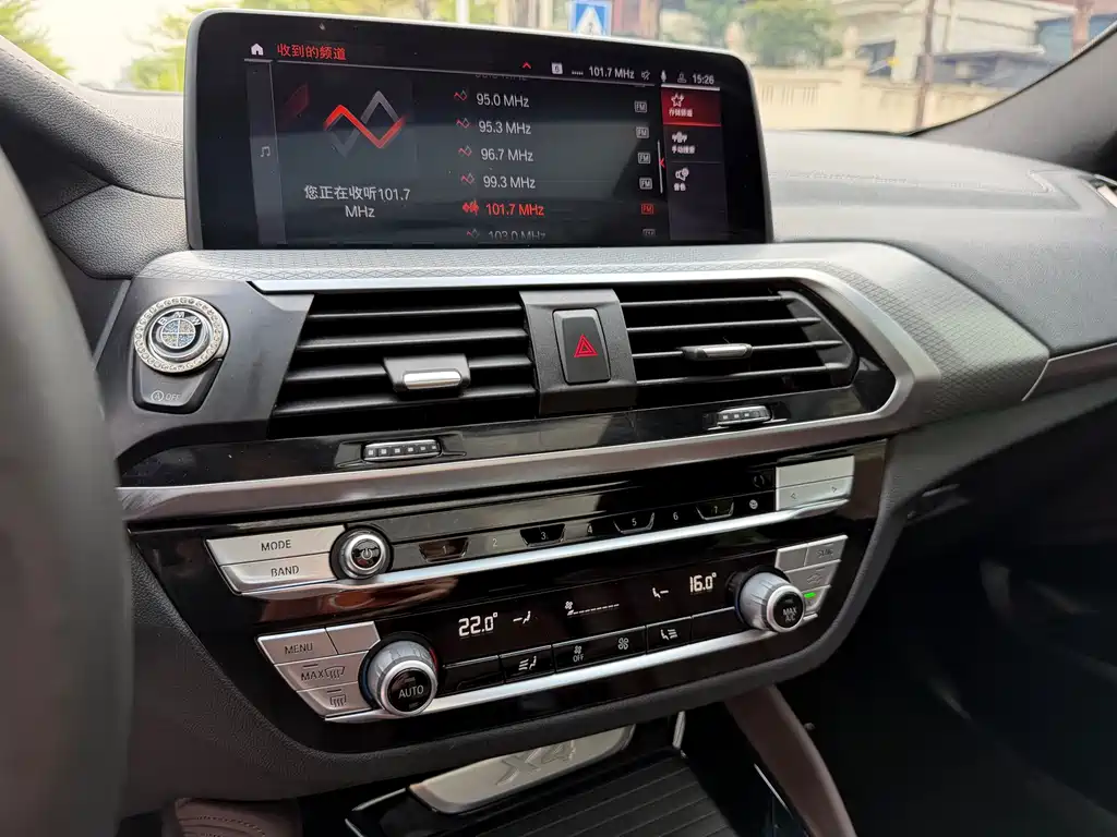 BMW X4 2021 — фото 11