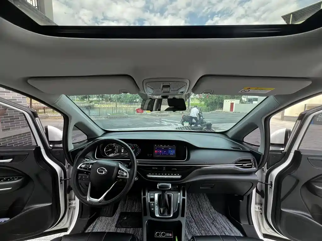 GAC Motor Trumpchi M6 2021 — фото 11