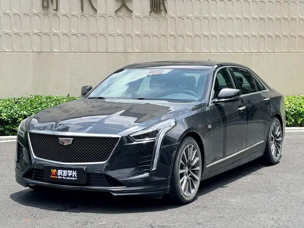 Cadillac CT6 2022 — фото 1