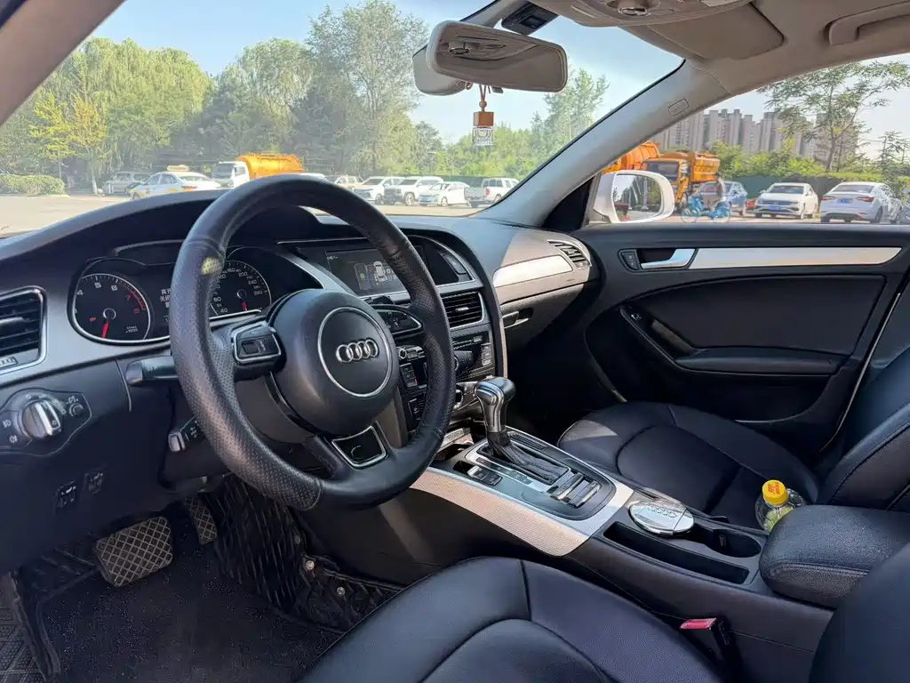 Audi A4L 2013