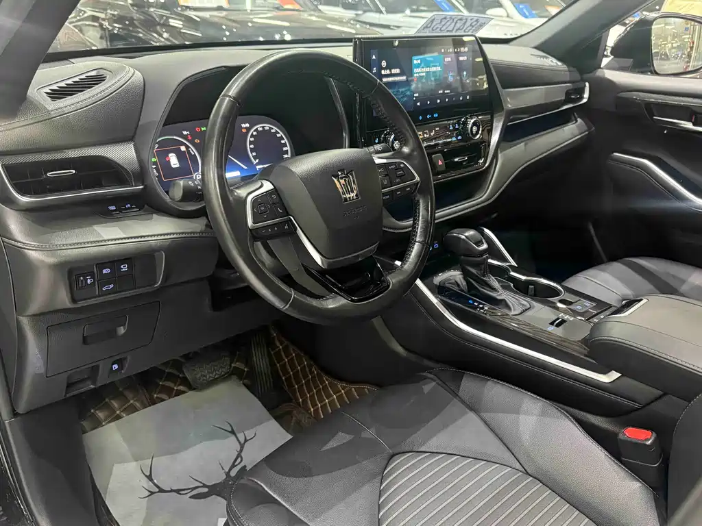 Toyota Crown Kluger 2021 — фото 13