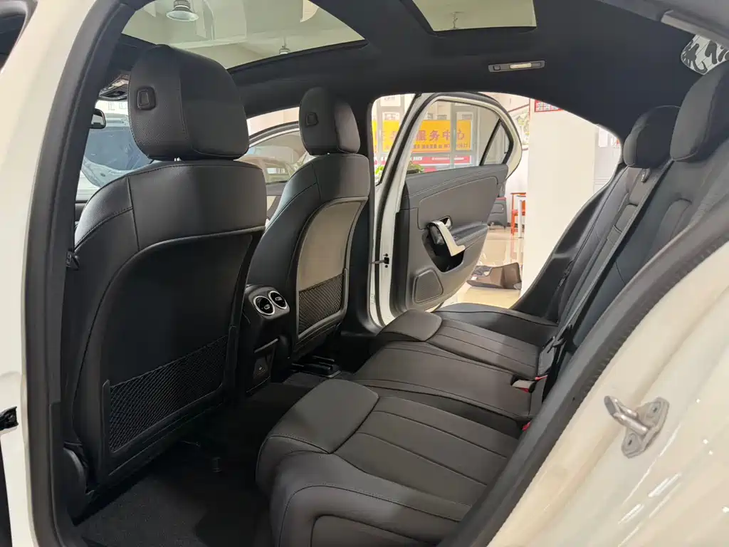 Mercedes-Benz A-Class 2023 — фото 9