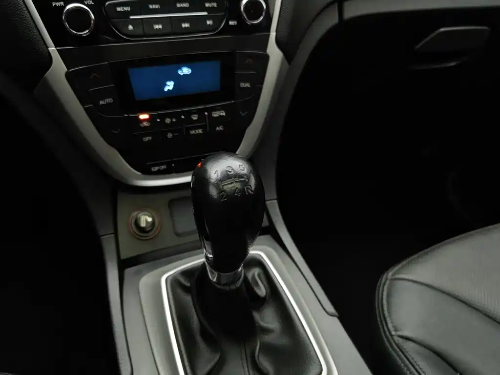 GAC Trumpchi GS5 2014 — фото 13