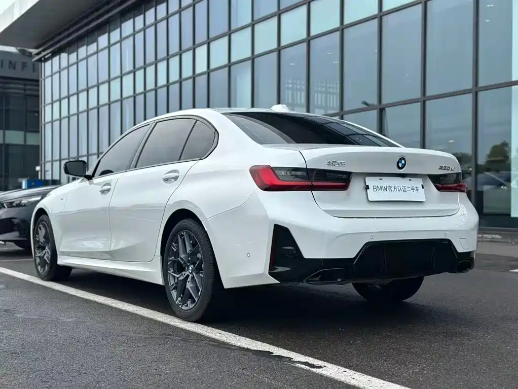 BMW 3 Series 2025 — фото 15