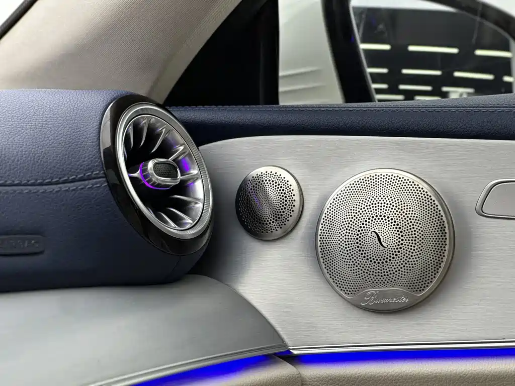 Mercedes-Benz E-Class 2023 — фото 12