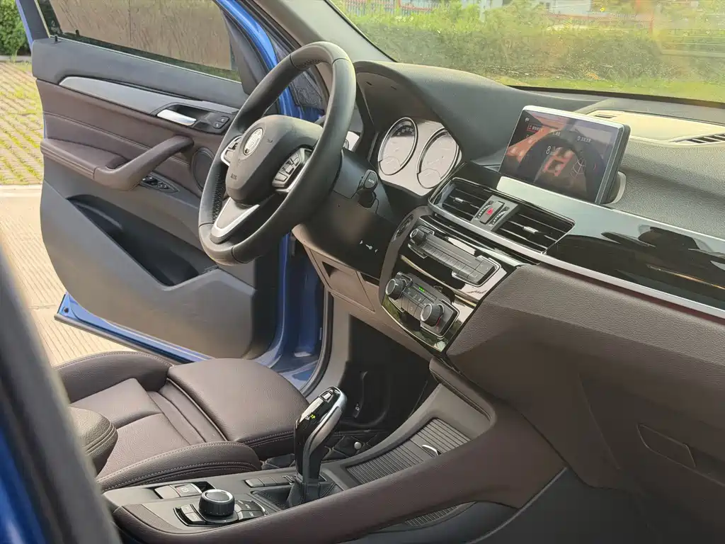 BMW X1 2020 — фото 12