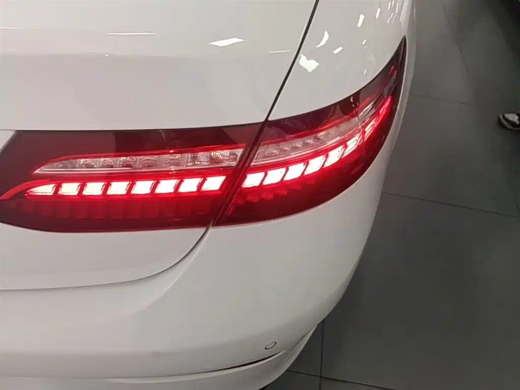 Mercedes-Benz E-Class 2021 — фото 8