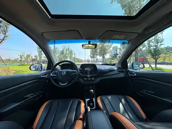 Baojun 310 2016