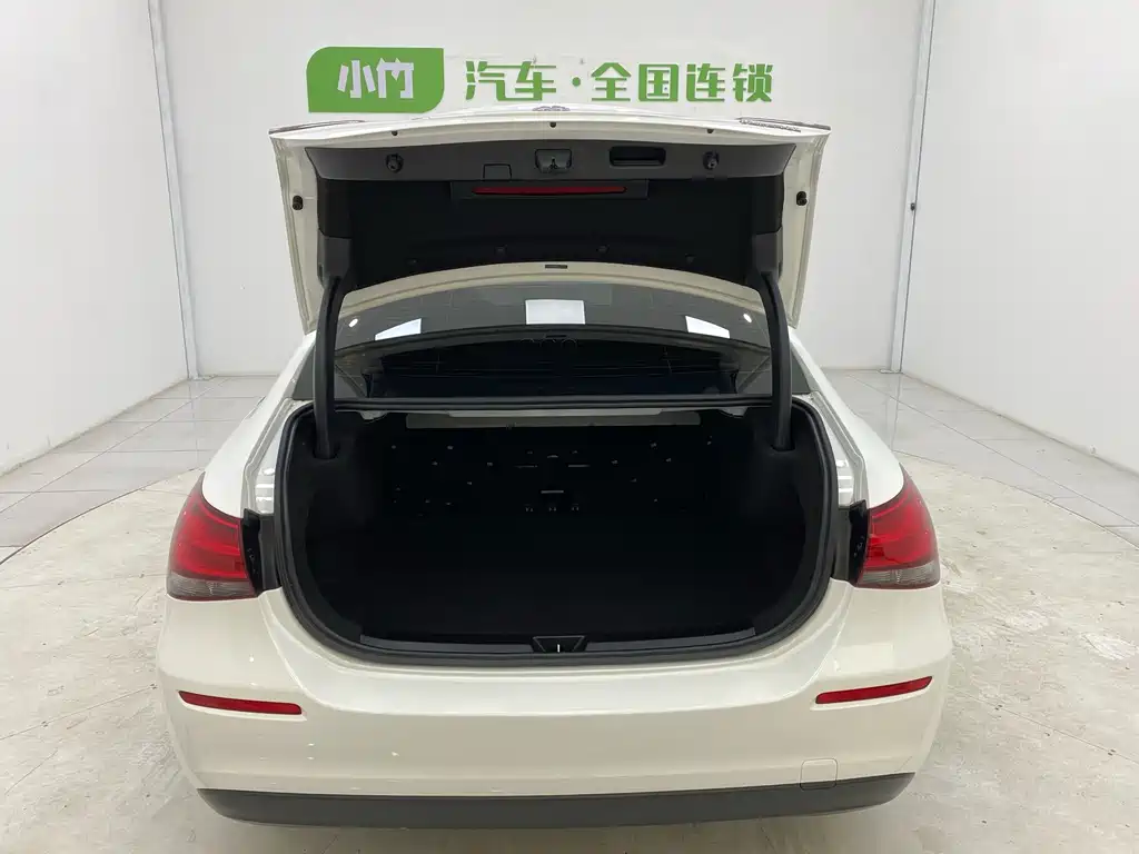 Mercedes-Benz A-Class 2022 — фото 14