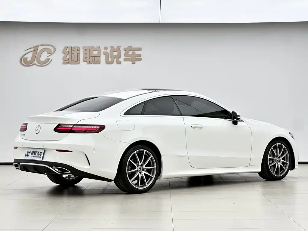 Mercedes-Benz E-Class 2023 — фото 15