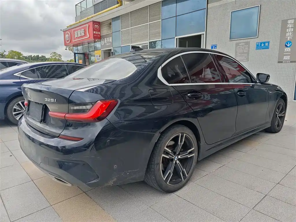 BMW 3 Series 2021