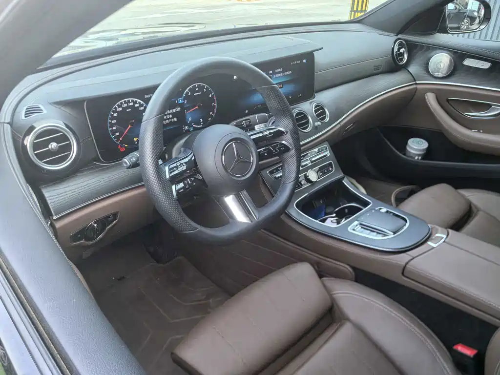 Mercedes-Benz E-Class 2022 — фото 21