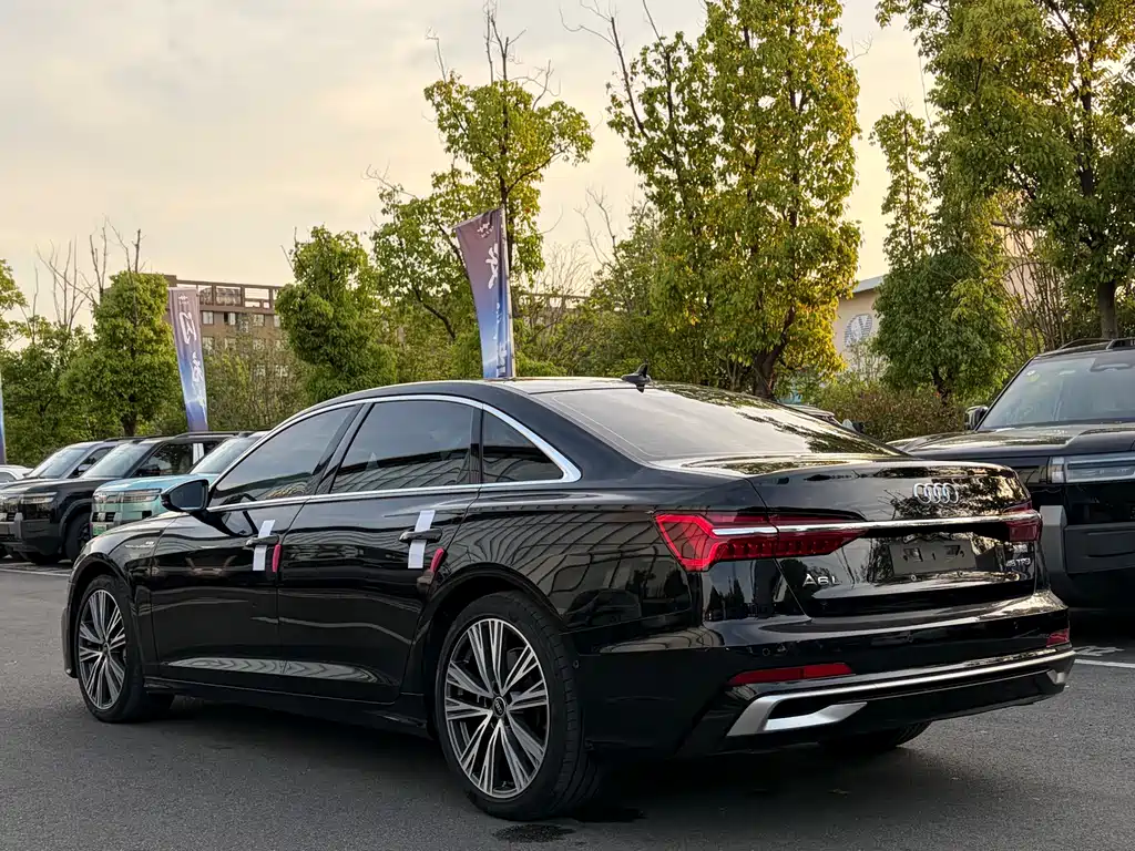 Audi A6L 2023 — фото 15