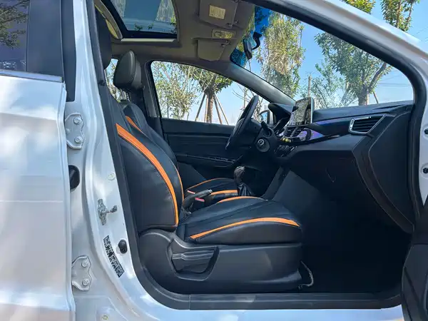 Baojun 310 2016