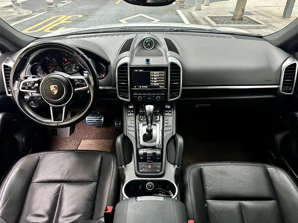 Porsche Cayenne 2016 — фото 7