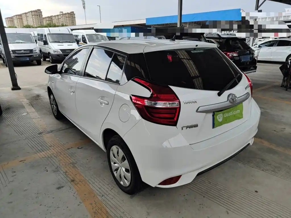 Toyota Yaris L 2016