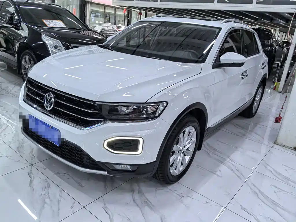 Volkswagen T-Roc 2020 — фото 1