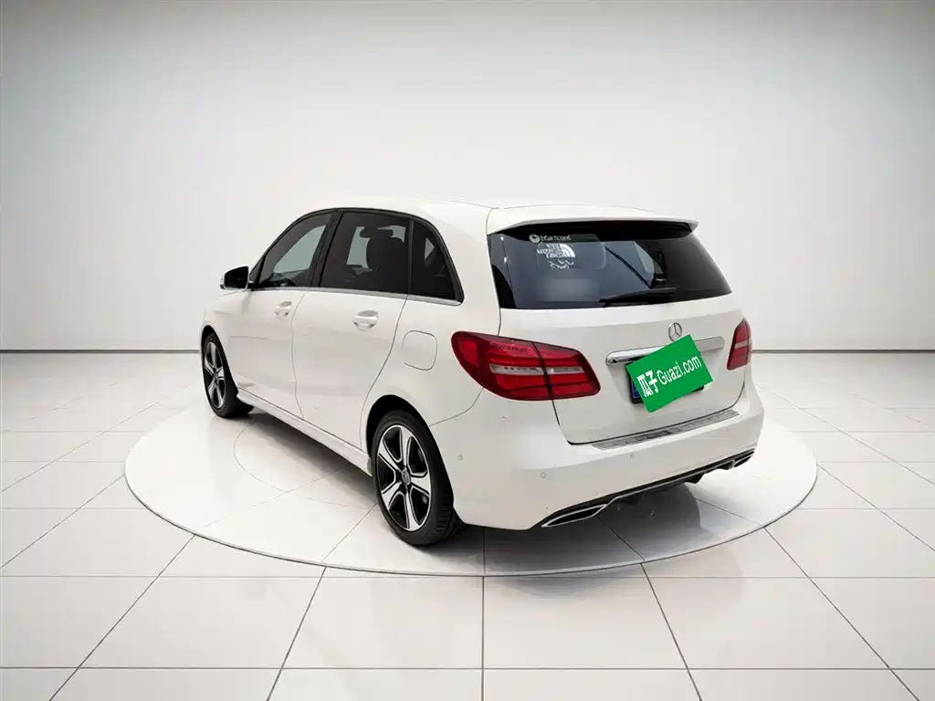 Mercedes-Benz B-Class 2017 — фото 4