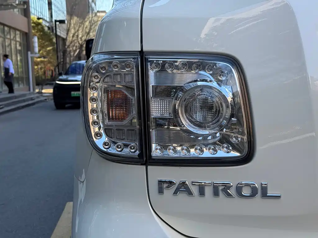 Nissan Patrol 2018 — фото 22
