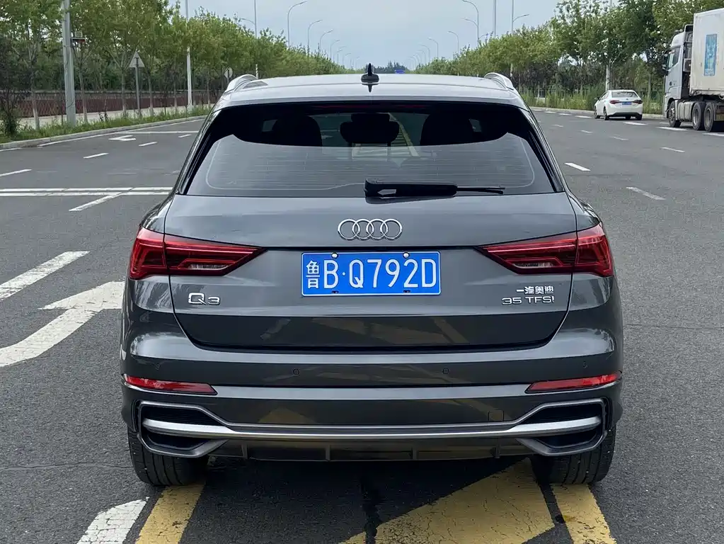 Audi Q3 2022 — фото 13