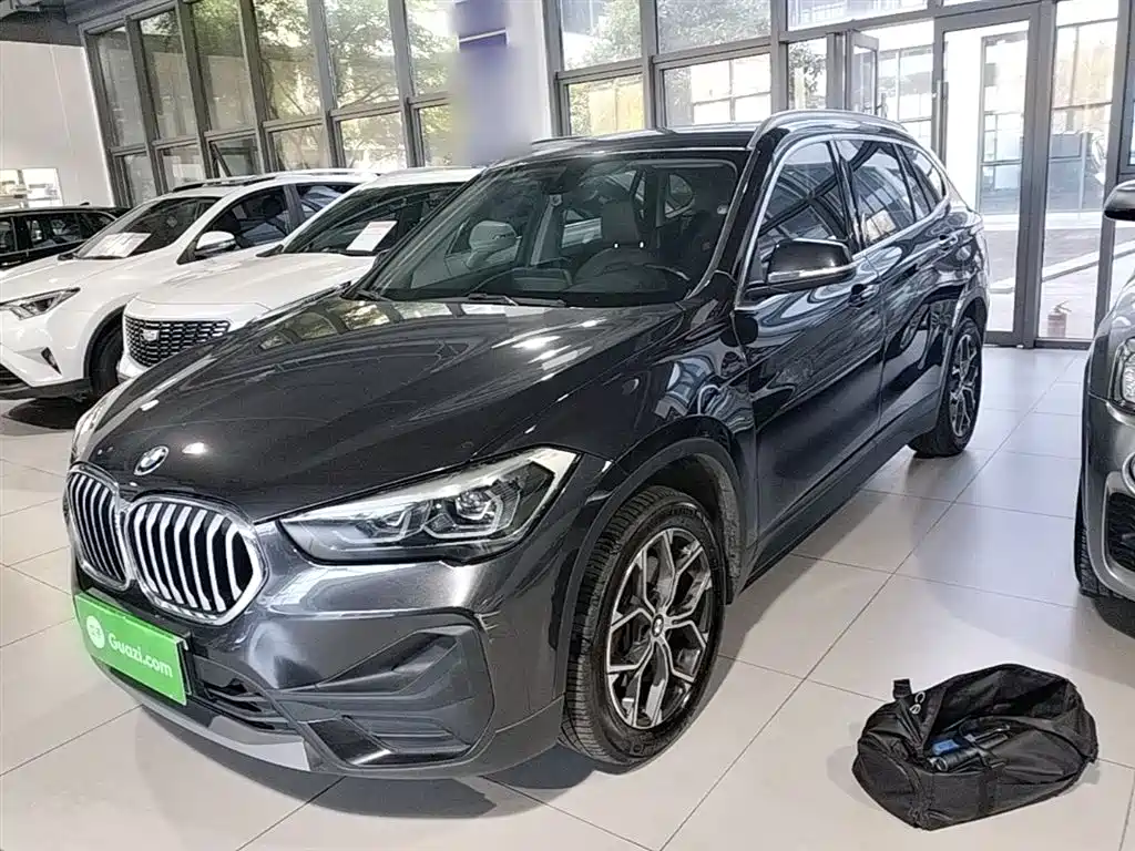 BMW X1 2021 — фото 1