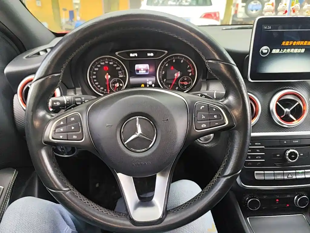 Mercedes-Benz A-Class 2016 — фото 11