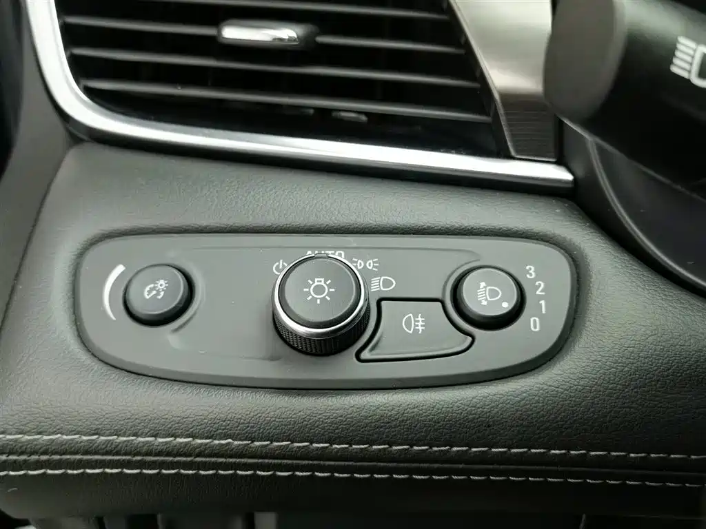 Buick LaCrosse 2021 — фото 21