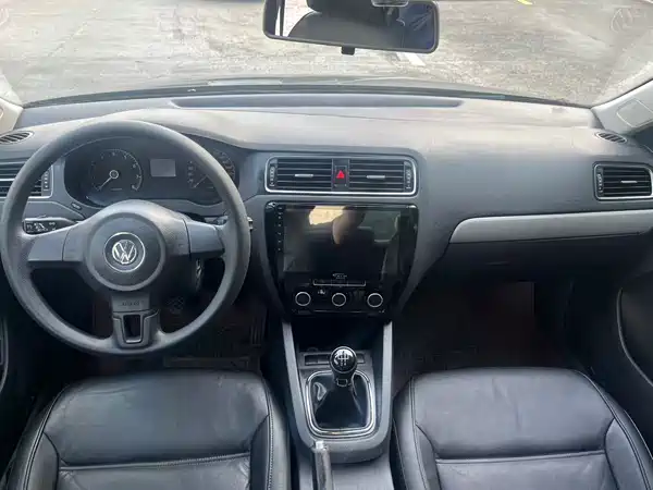 Volkswagen Sagitar 2012
