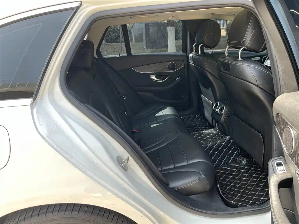 Mercedes-Benz C-Class 2019 — фото 18