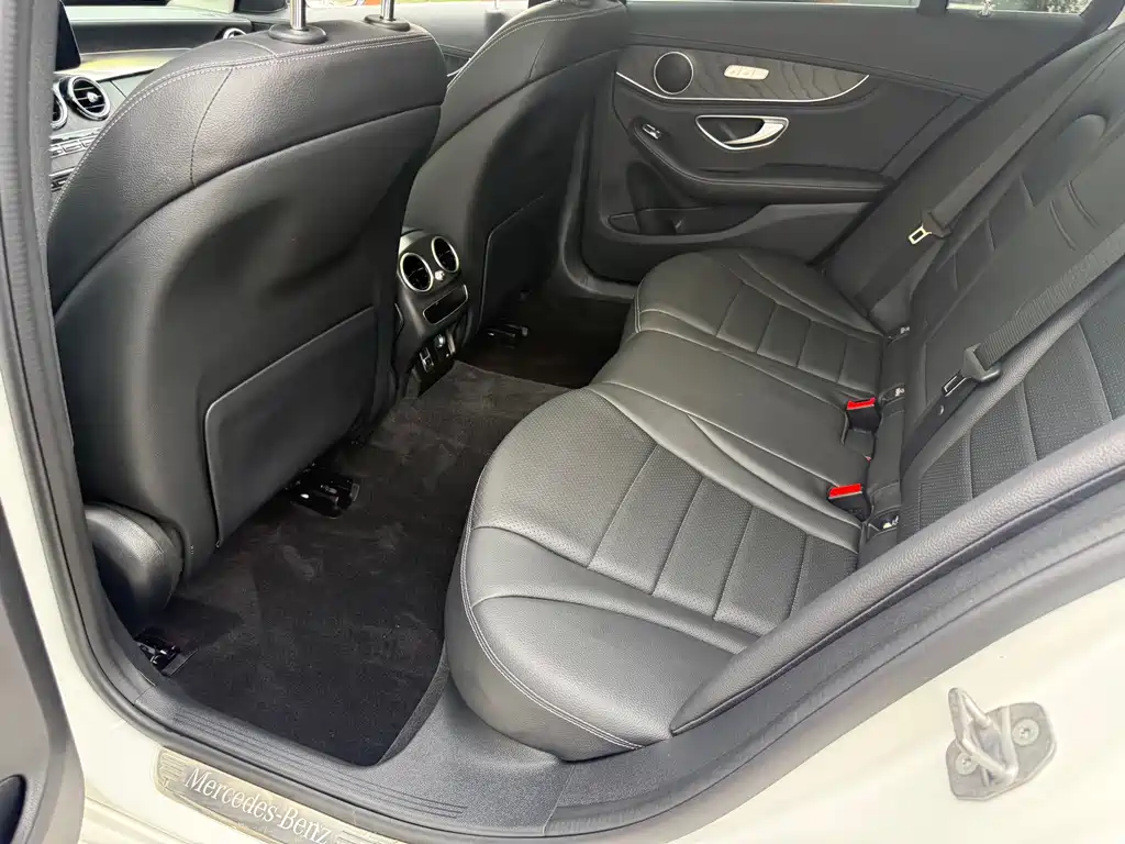 Mercedes-Benz C-Class 2020 — фото 32