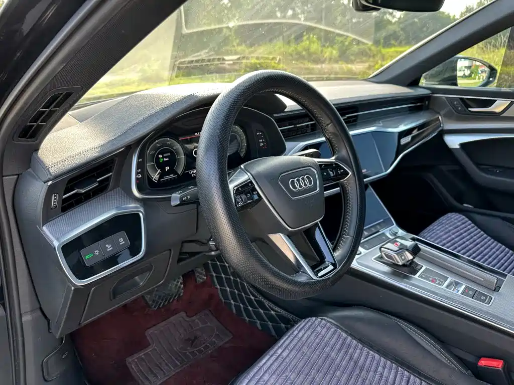 Audi A6L New Energy 2021 — фото 13