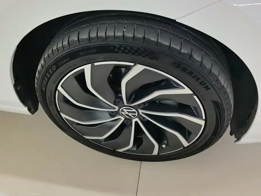 Volkswagen Golf 2021