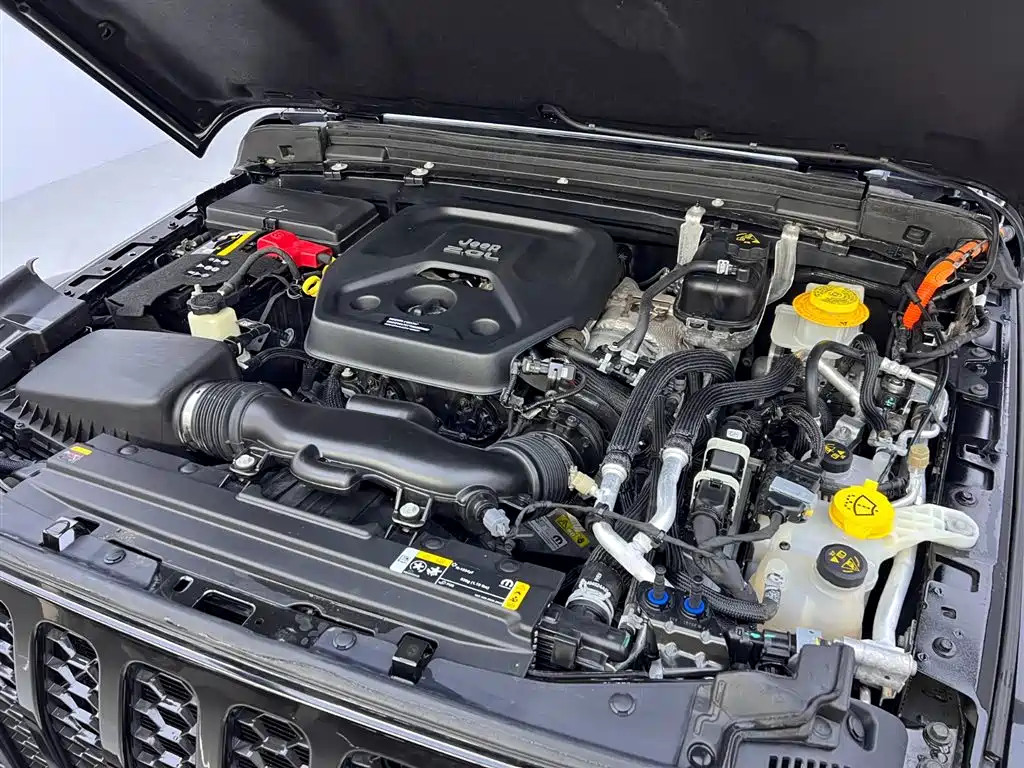 Jeep Wrangler PHEV 2023 — фото 26