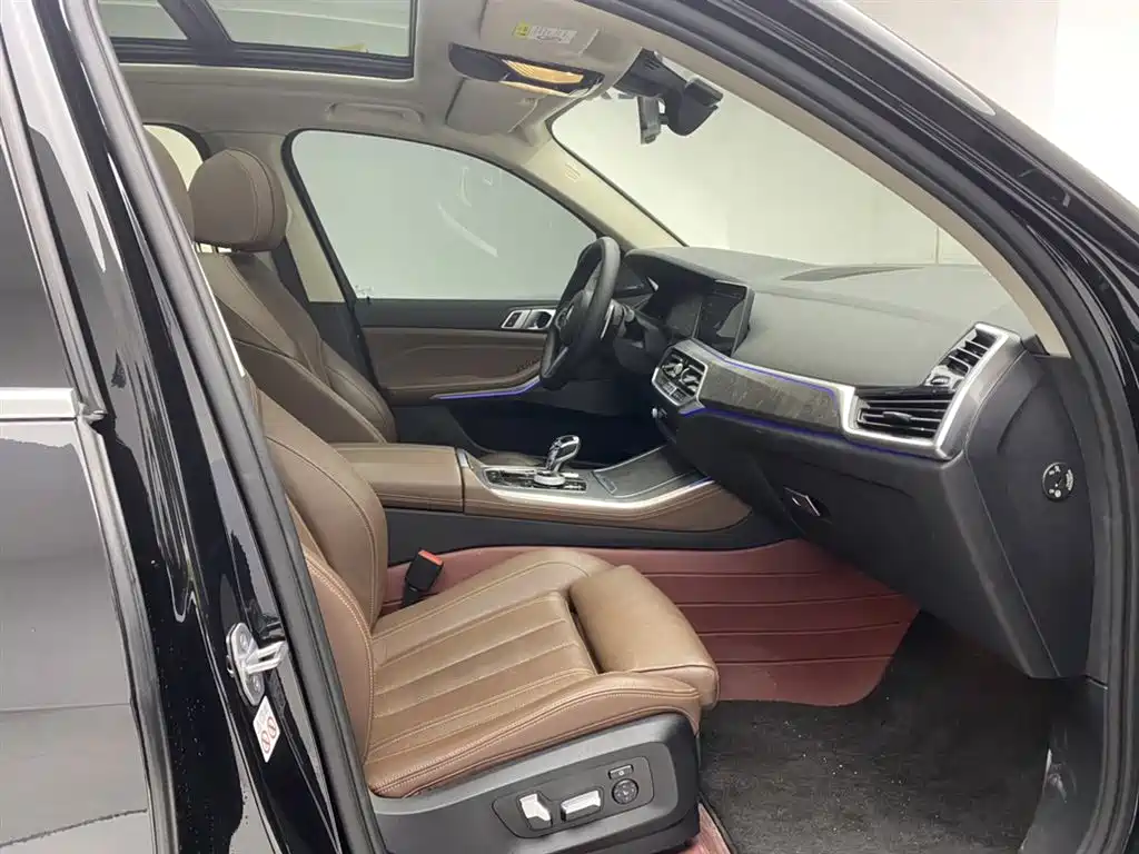 BMW X5 2019 — фото 18