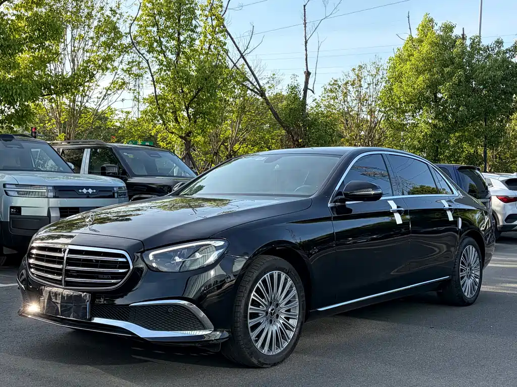 Mercedes-Benz E-Class 2023