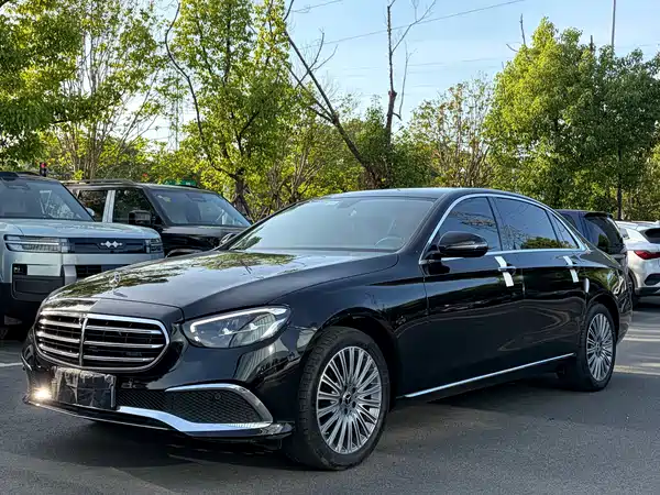 Mercedes-Benz E-Class 2023