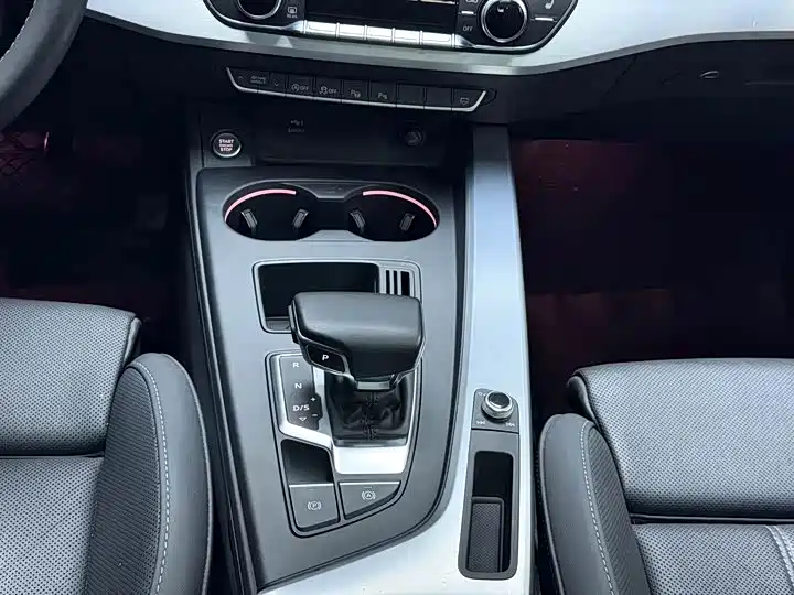 Audi A4L 2020 — фото 12
