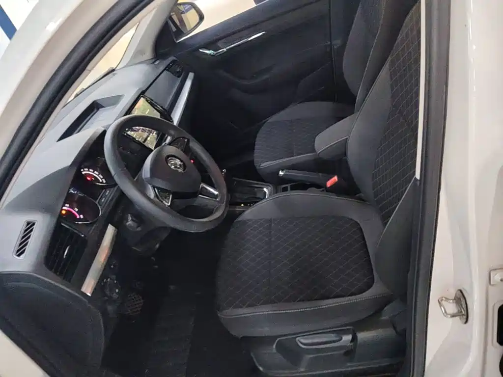 Skoda Kamiq 2020 — фото 15