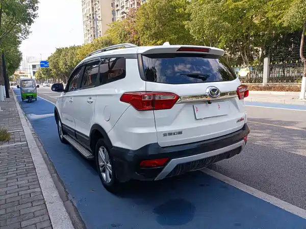 BAIC Huansu S3 2016
