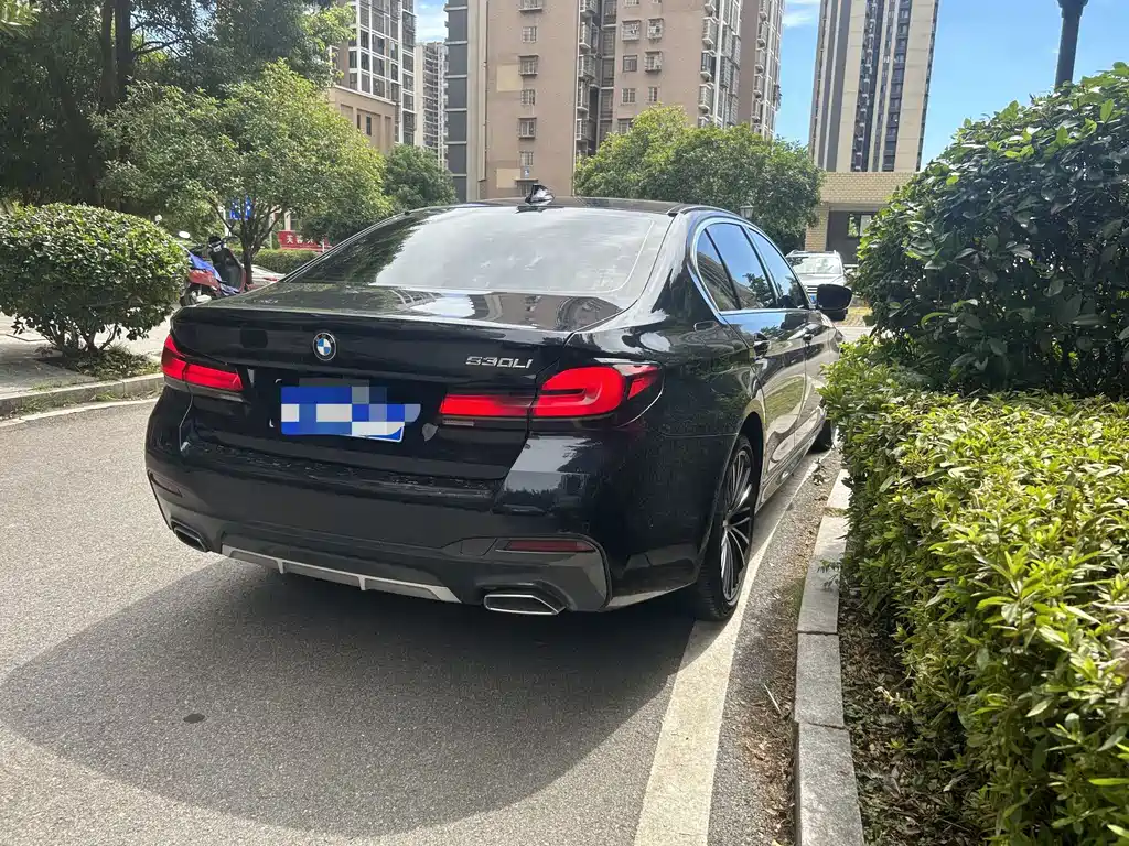 BMW 5 Series 2023