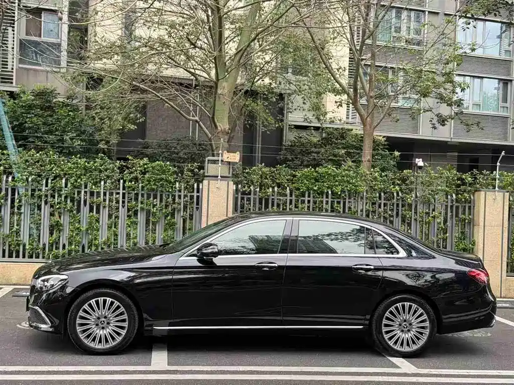 Mercedes-Benz E-Class 2021 — фото 2